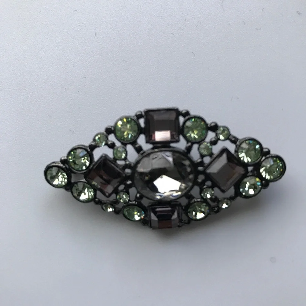 WOMENS BROOCH EMERALD GREEN DIAMOND LAPEL PIN